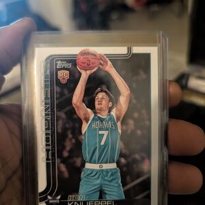 Topps Teal Hornets Trading Card